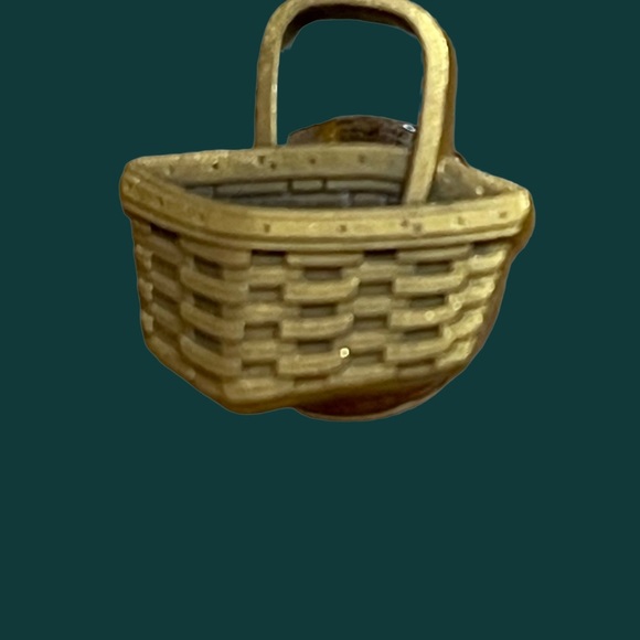 Longaberger Woven Basket Collector Pin Gold tone - Picture 1 of 3